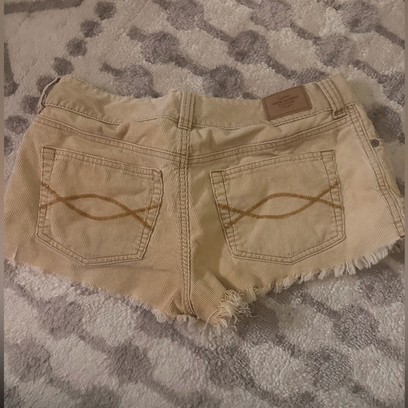 Vintage Abercrombie shorts - Picture 2 of 4